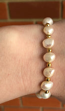 Load image into Gallery viewer, Natural Freshwater Pearl Bracelet
