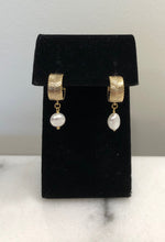 Load image into Gallery viewer, Chunky Chevron Detail Huggie with Pearl
